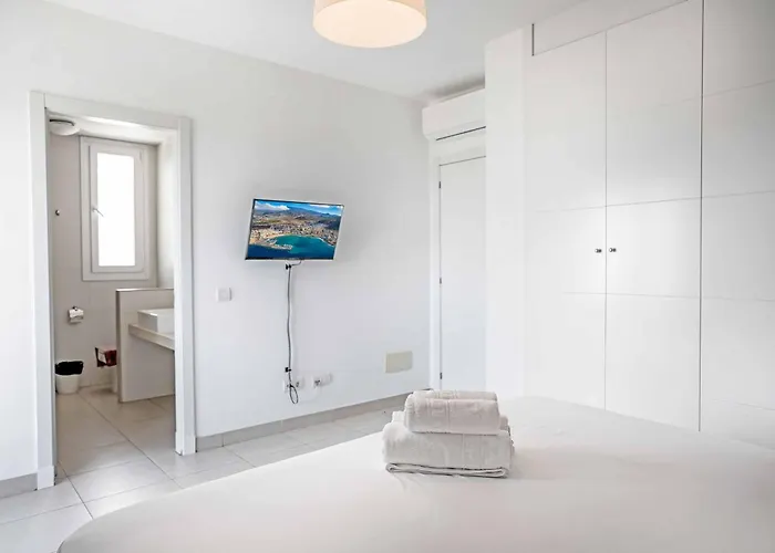 Verbina Вілла Адехе